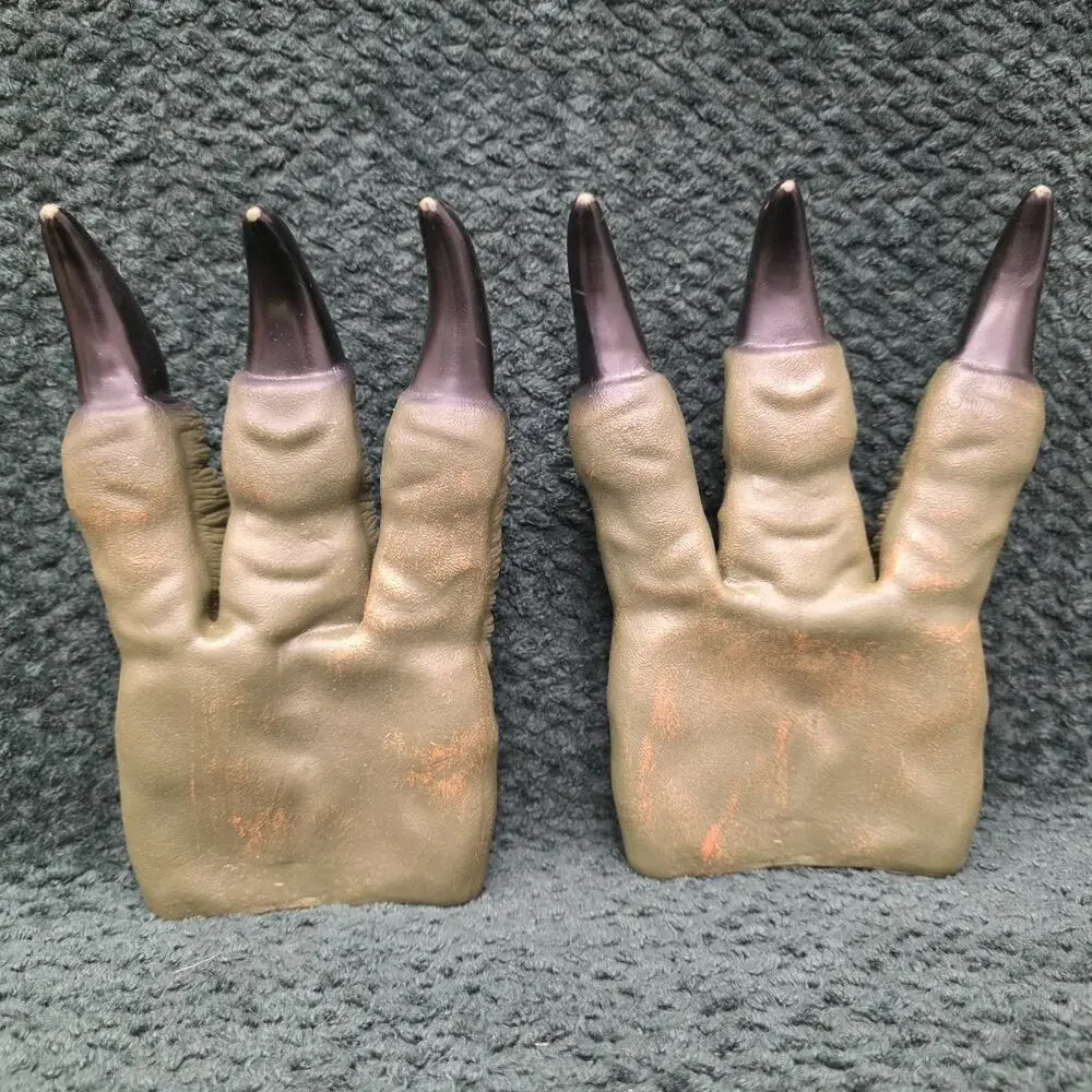 Monster Claw Hand Display Stands Dinosaur Feet Gothic Decor Holder Set Of 2